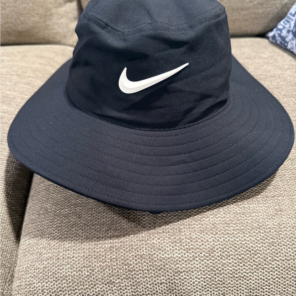 Nike Black Bucket Hat UPF 40+